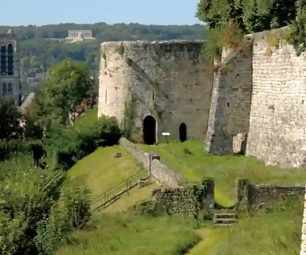 Fra Chateau-Thierry, Champagne