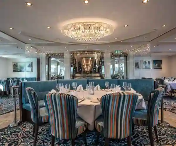 Restaurant, MS George Eliot