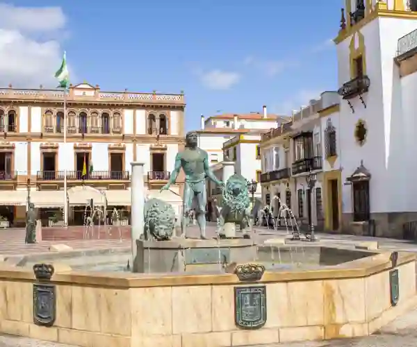 Plaza Del Socorro i Ronda - Herkules med to løver