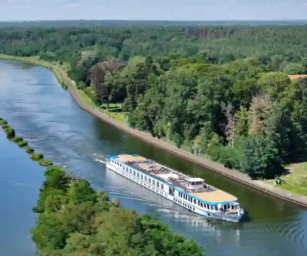 MS VIVA Ruby på Havel