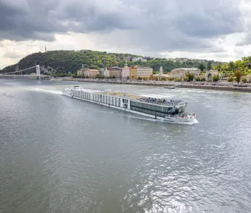 MS River Sapphire