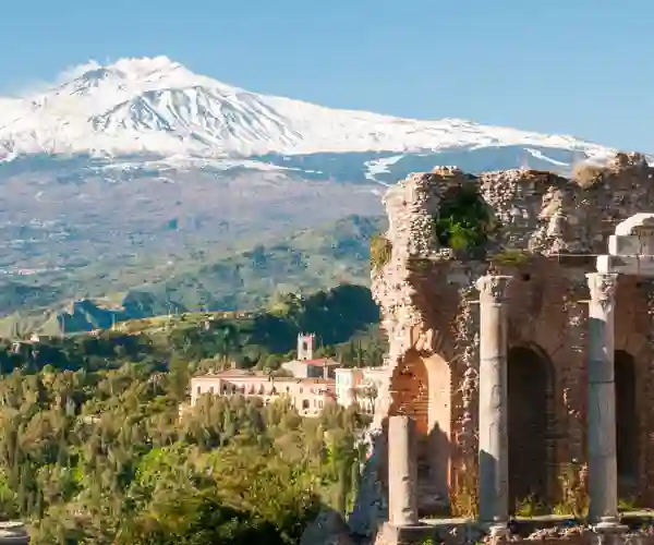 Ruiner og Etna i bakgrunnen, Taormina