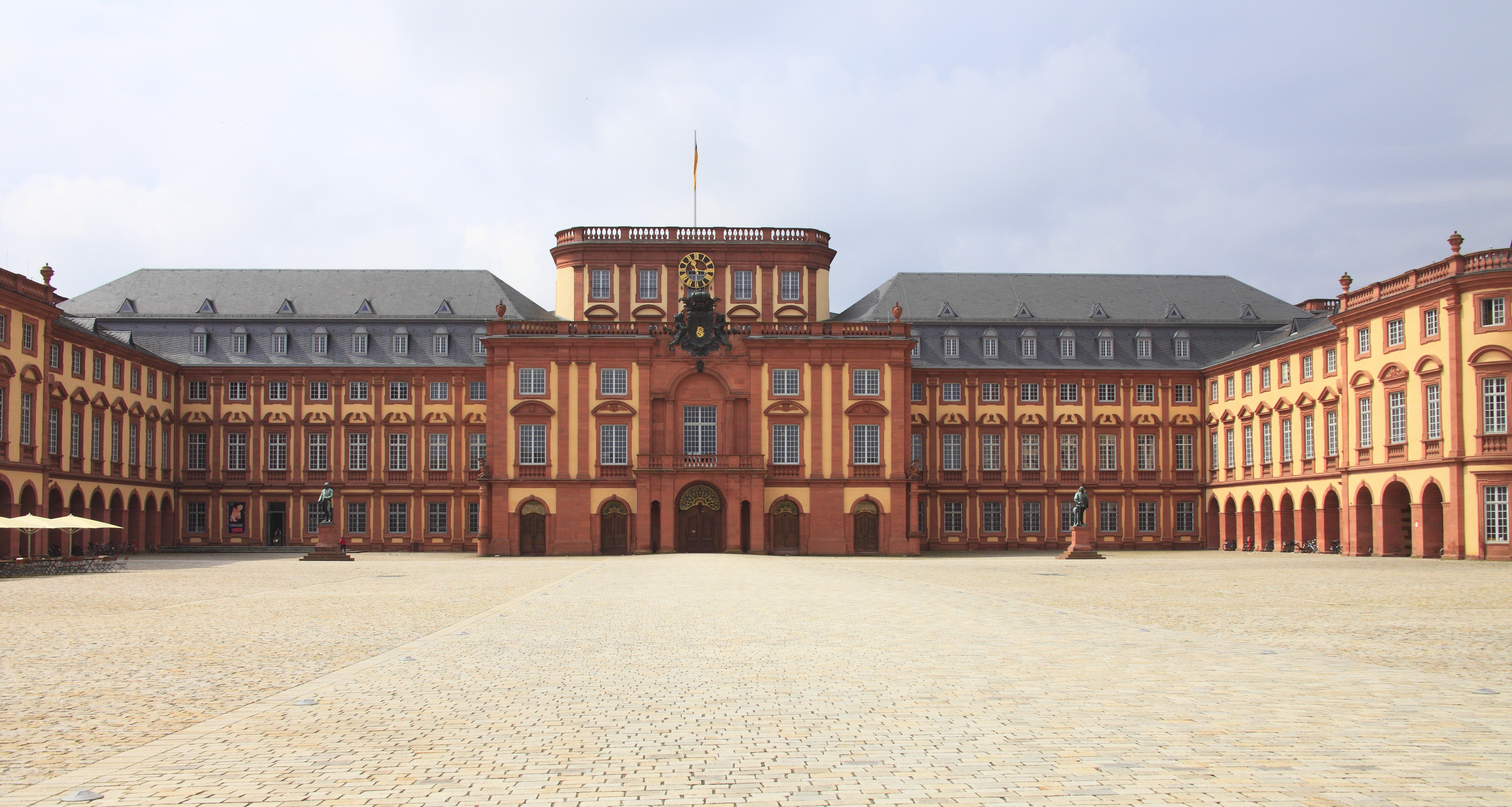 Universitetet i Mannheim