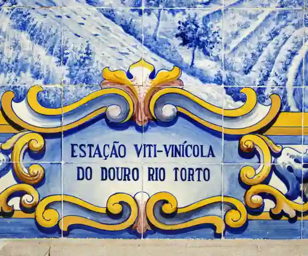 Detaljer fra togstasjonen i Pinhão